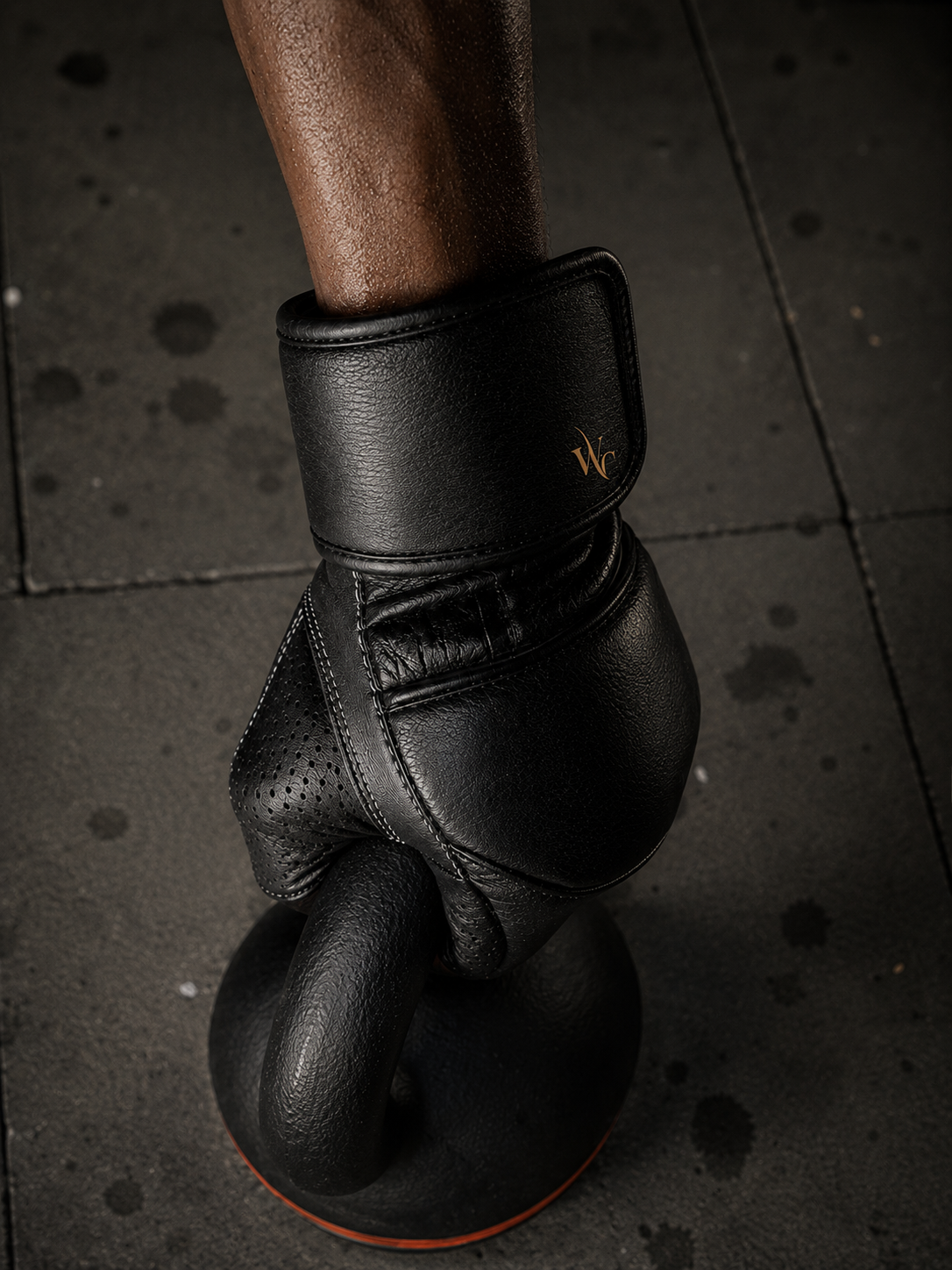 THE CREED TRAINING GLOVE